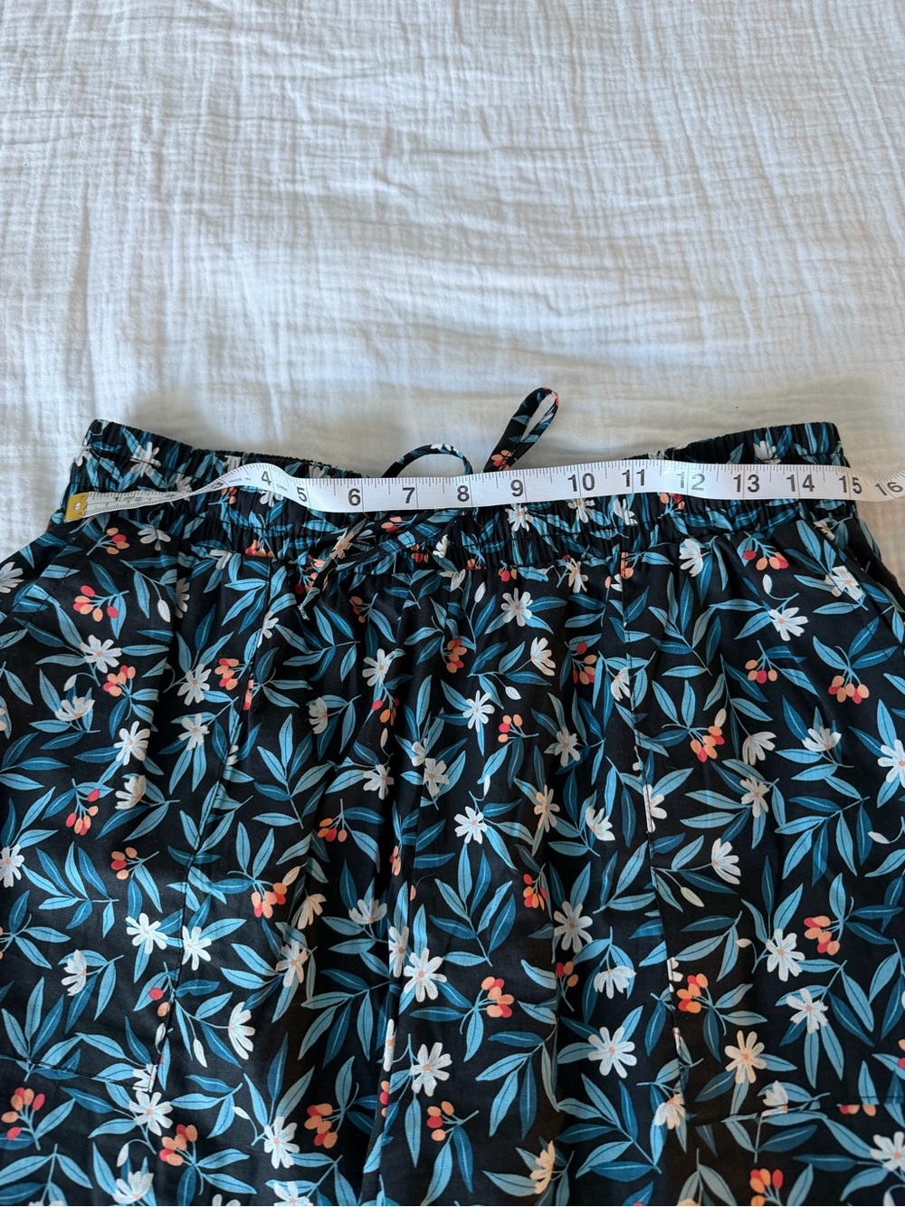 Women’s Button-Down Floral Shirt and Shorts Set in Navy Blue Floral - Picture 5 of 14
